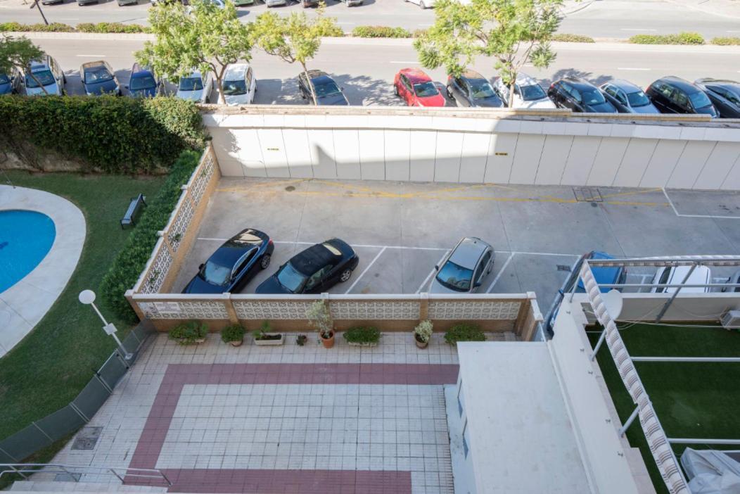 Апартаменты Family Aguamarina Front The Sea Free Parking Фуэнхирола Экстерьер фото