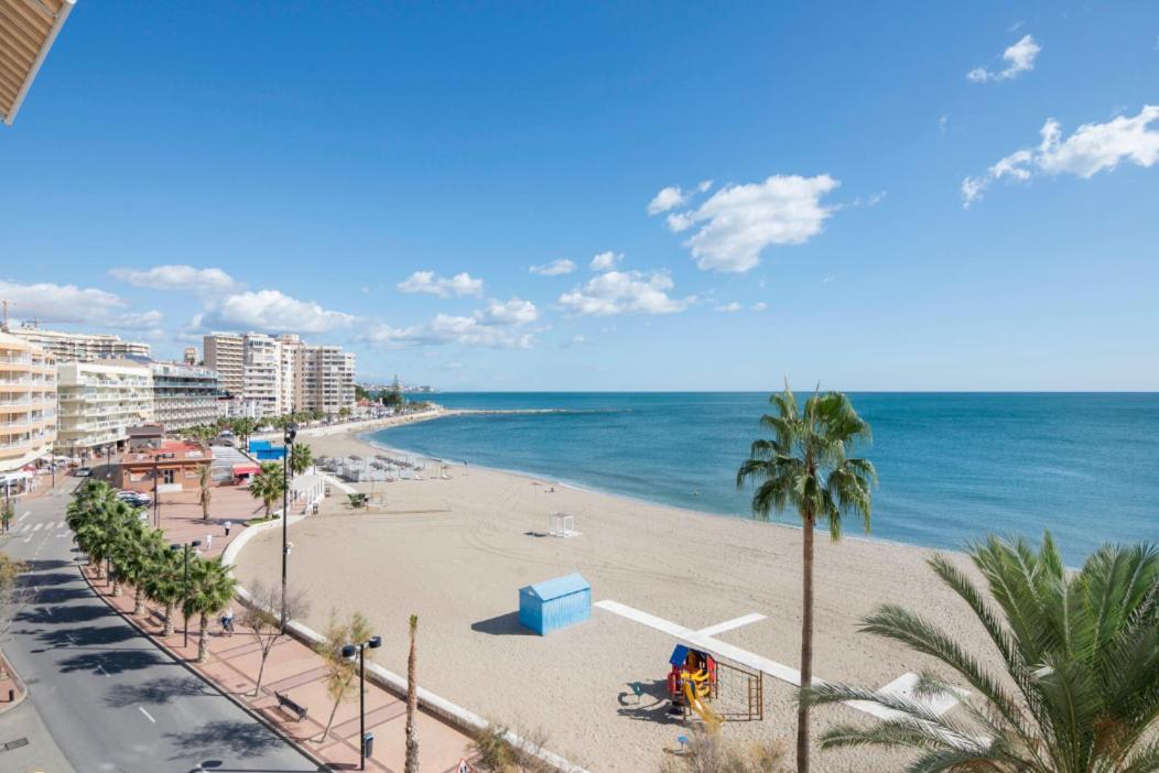 Апартаменты Family Aguamarina Front The Sea Free Parking Фуэнхирола Экстерьер фото